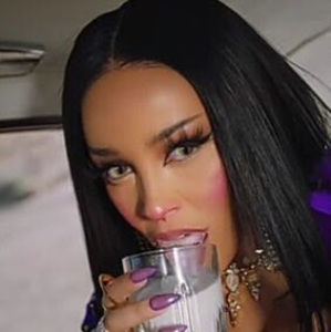 Meet your Posher, Lovelypeachling